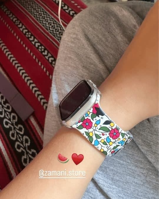 Ceramics Apple Watch band by zamani, worn by a customer